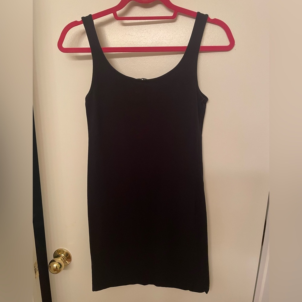 LBD tank body con H&M dress